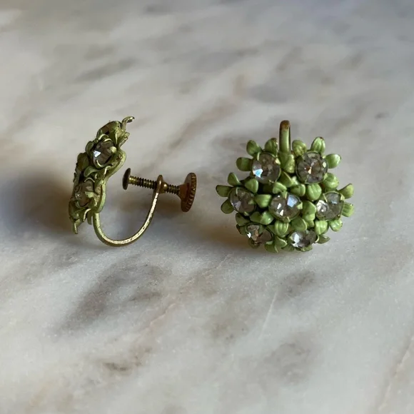 1960s vintage rhinestone and enamel screw back earrings - Picture 3 of 5